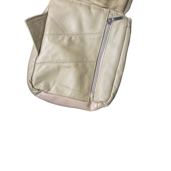 Buxton Leather Crossbody Travel Bag - Picture 6 of 7